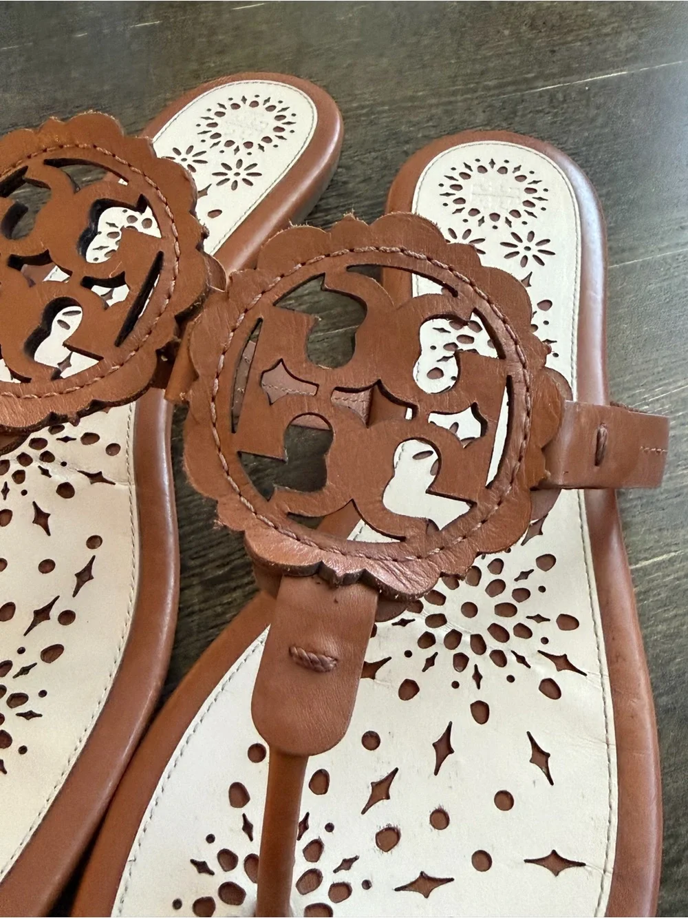 Tory Burch Miller Scalloped Brown Leather Thong Sandals 11